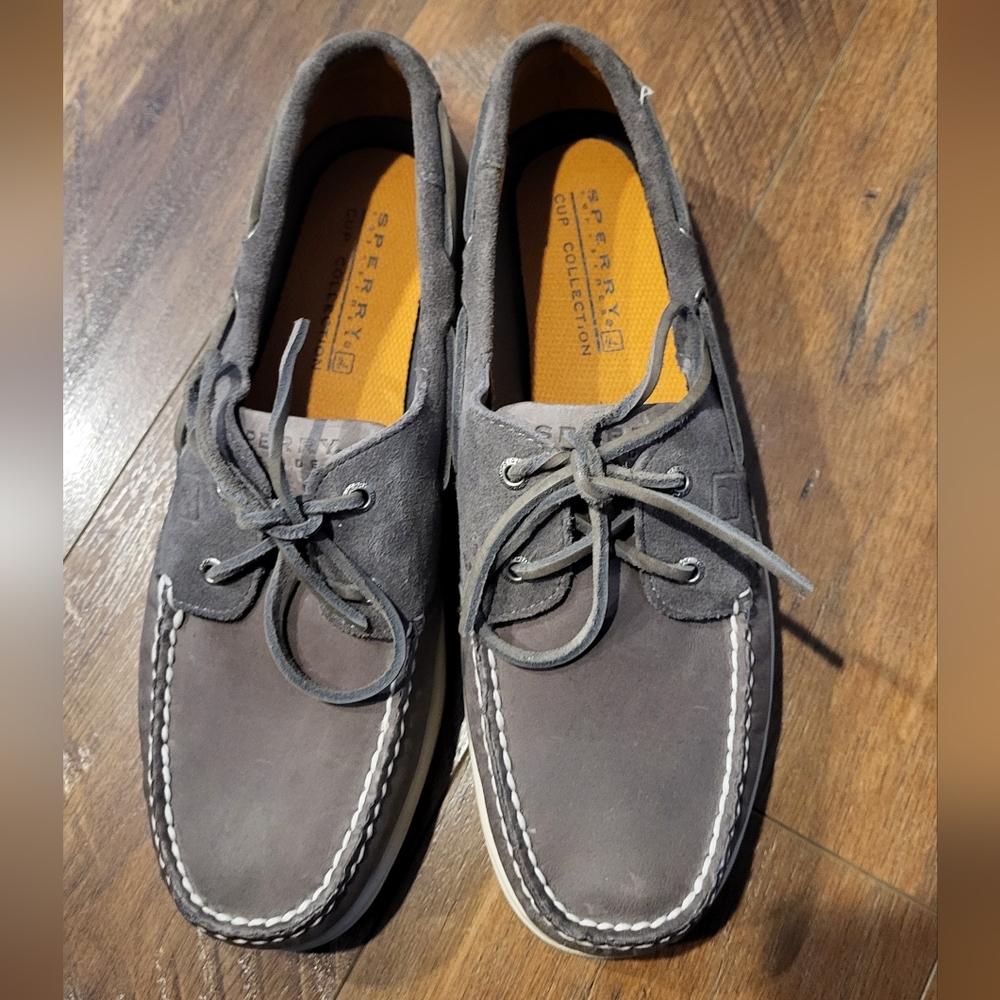 Sperry Men's Gray Leather Boat Shoes. EUC. Size 10.5